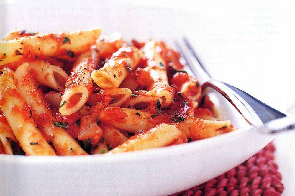 Pasta and tomato sauce (taste.com.au)
