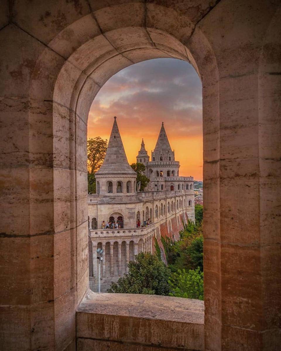 Fisherman's Bastion (instagram.com/krenn_imre)