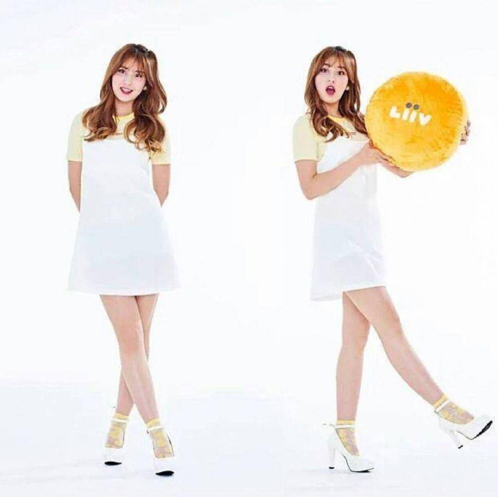 Outfit dress ala Jeon Somi (instagram.com/somisite)