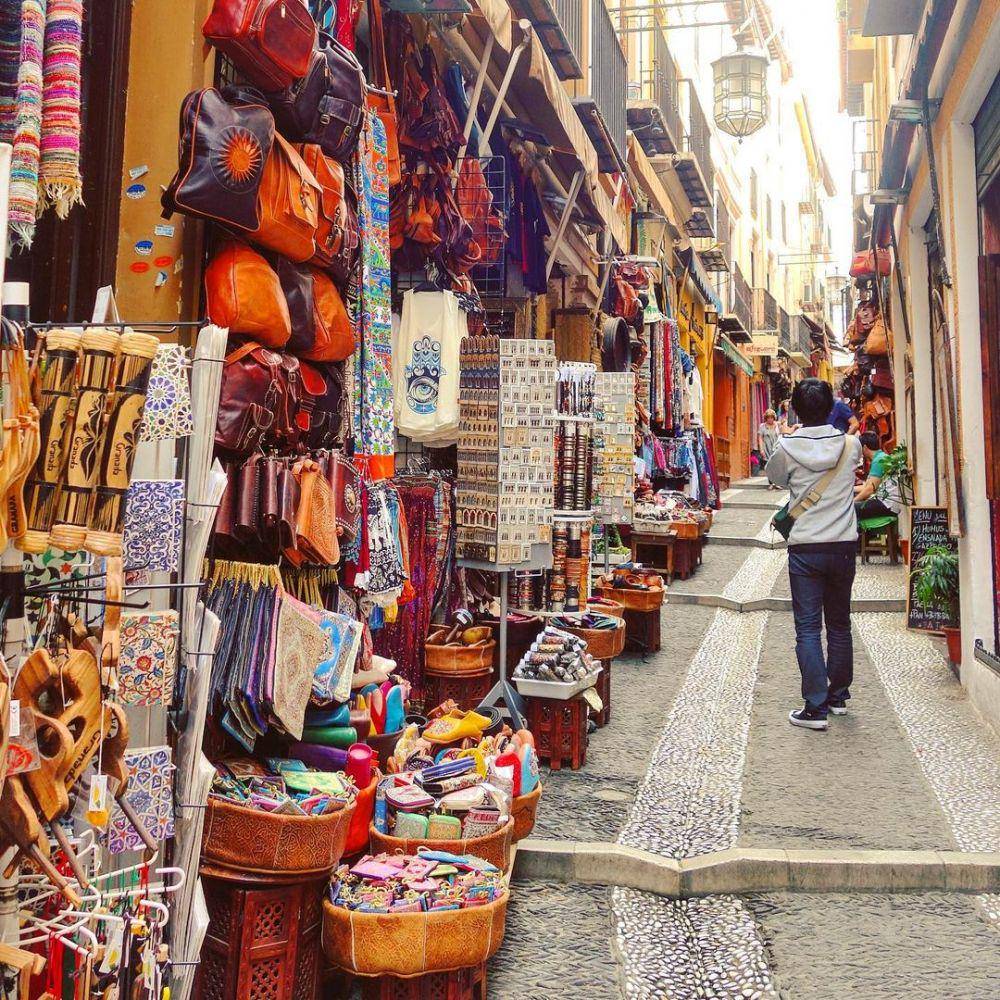 Alcaiceria Market, Granada (instagram.com/viajar.vor.ai)