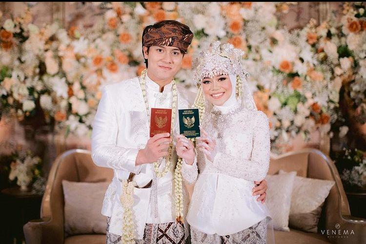 Gaya Pernikahan 10 Jebolan D'Academy, Adat Hingga Modern