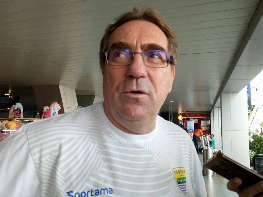 Potret Pelatih Persib Robert Alberts twitter.com (@ayobandungcom)