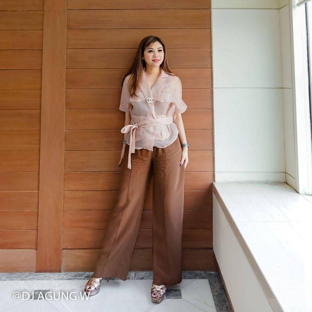 Melissa Aryani (instagram.com/mrssitohang)