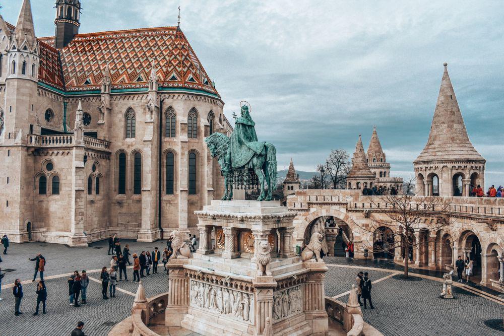 9 Fakta Fisherman's Bastion di Budapest, Keindahan Tak Terlupakan