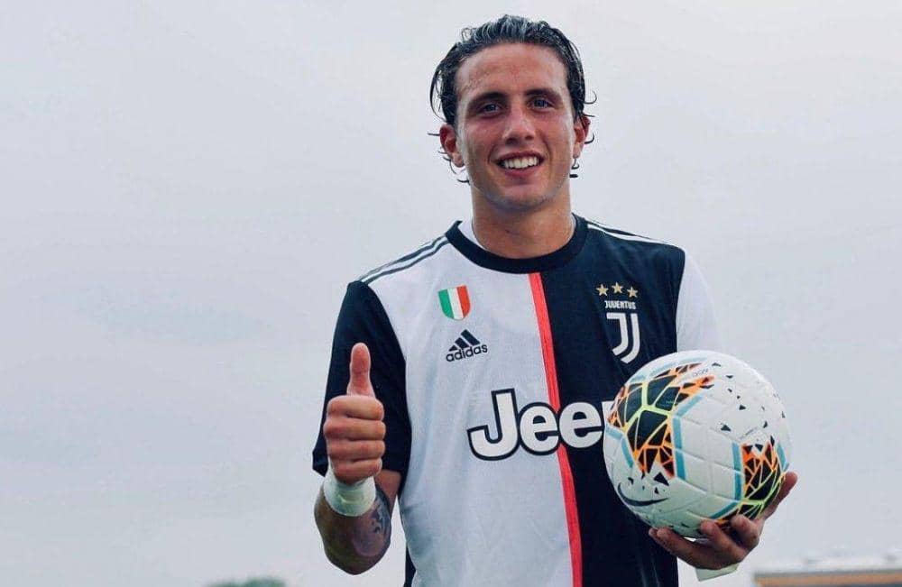 potret Luca Pellegrini bersama Juventus (twitter.com/ForzaJuveEN)