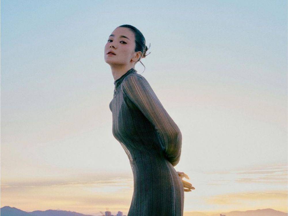 Song Hye Kyo di pemotretan majalah Vogue Korea edisi September 2021. (instagram.com/kyo1122)