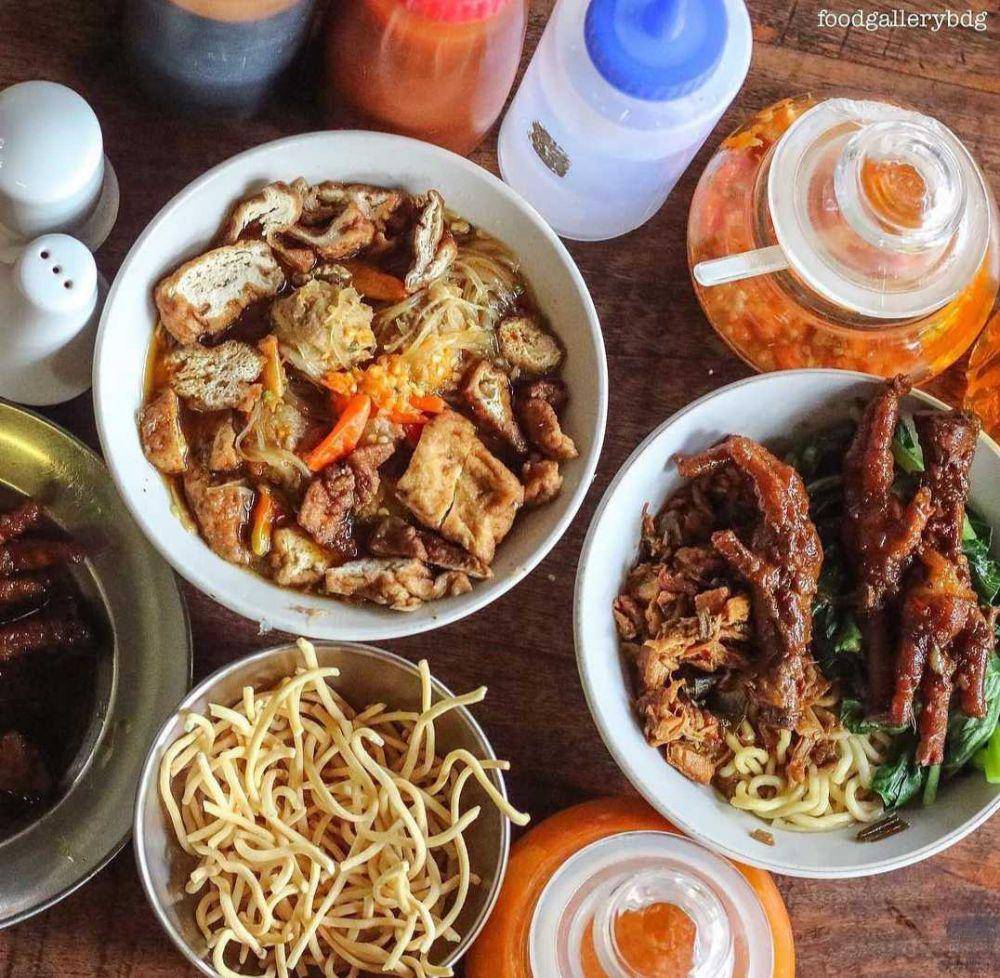potret Bakso Soun Lodaya instagram.com/foodgallerybdg)