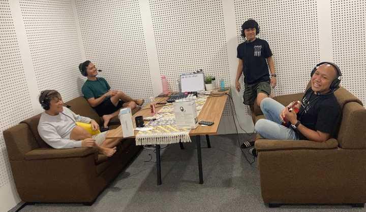 Kocak! 5 Podcast Para Komika, Dari Bahas Musik Sampai Politik