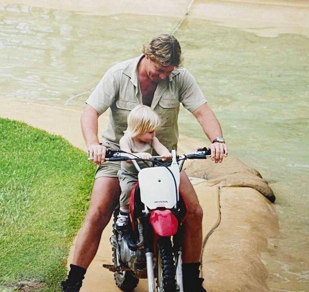 Steve & Robert Irwin (instagram.com/robertirwinphotography)