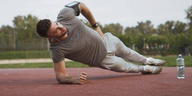 ilustrasi plank samping (carolinarehab.com)