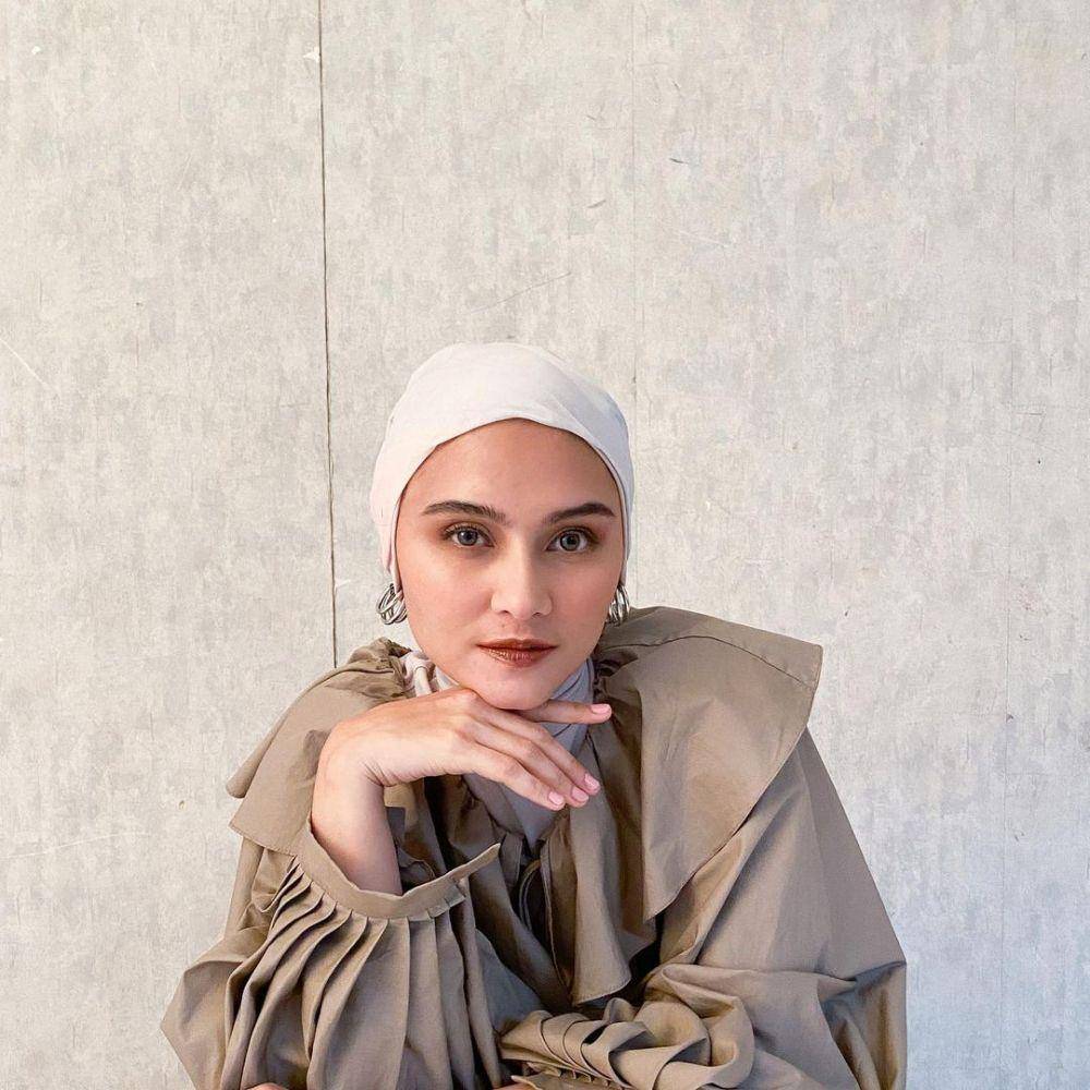 potret Zee Zee Shahab (instagram.com/zeezeeshahab)
