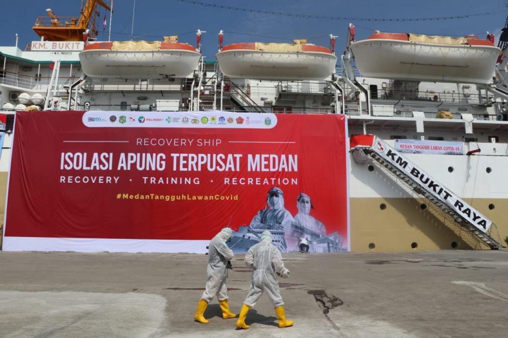 Sandar di Pelabuhan Belawan, Pelindo 1 Dukung Isoter KM Bukit Raya