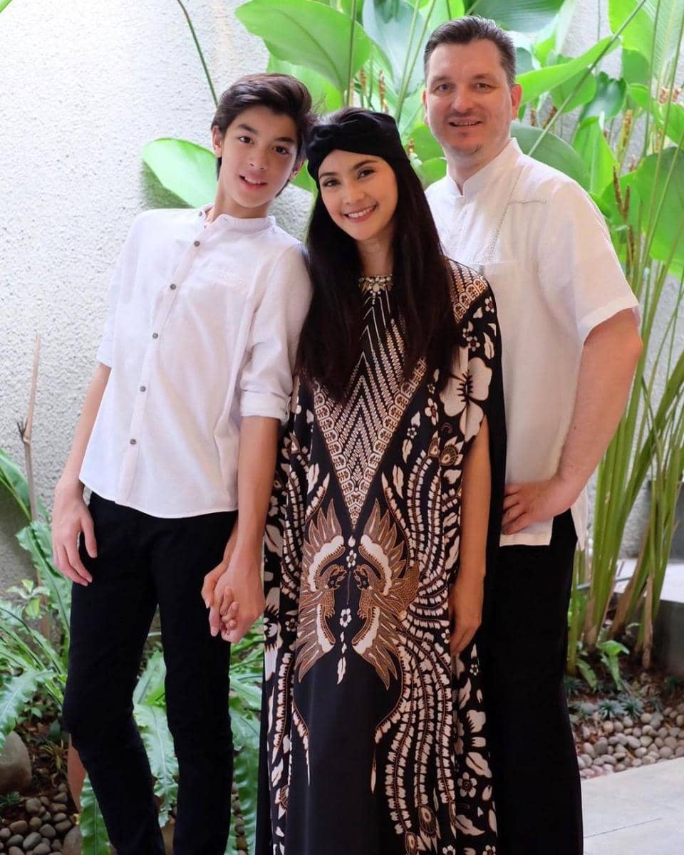 potret keluarga kecil Maudy Koesnaedi (instagram.com/maudykoesnaedi)