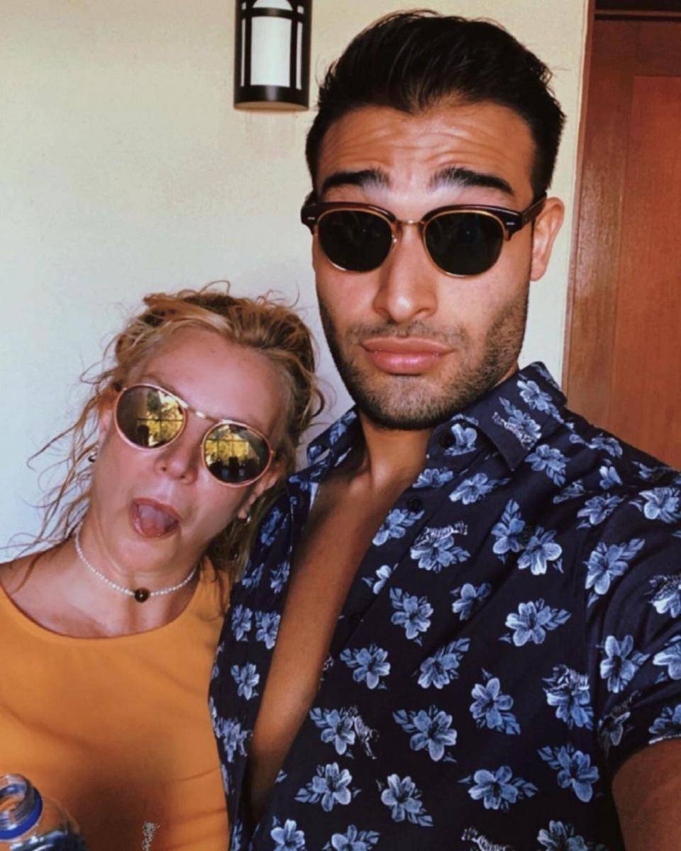 Britney Spears, Sam Asghari (instagram.com/britneyspears)