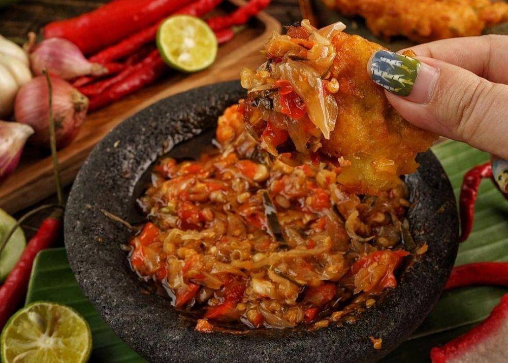 Ilustrasi sambal (instagram.com/a_elisacha)