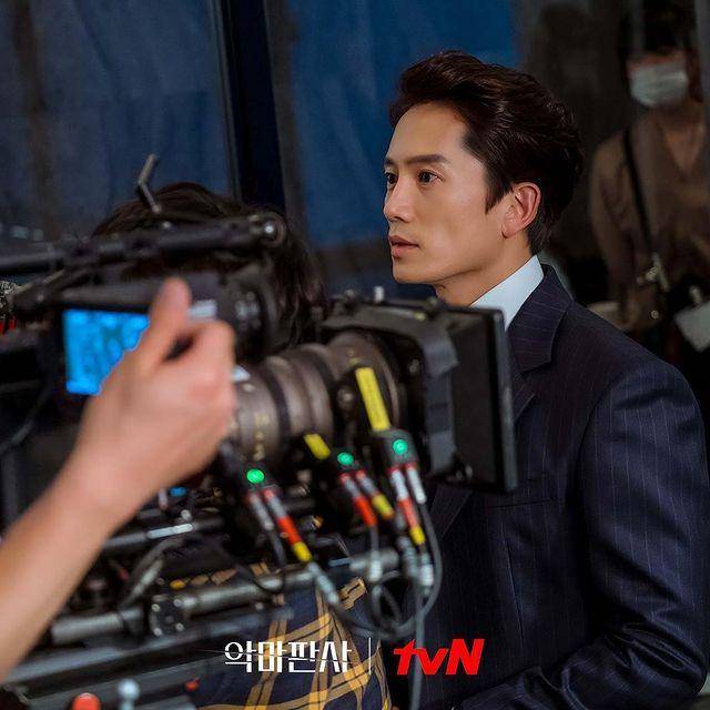 Ji Sung (instagram.com/tvndrama.official)