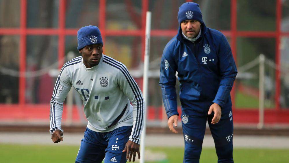 potret Alphonso Davies (bundesliga.com)