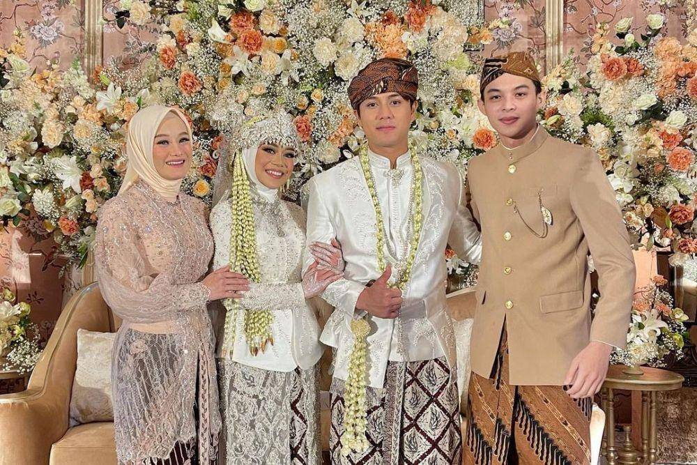 Persahabatan Dinda Hauw dan Leslar (instagram.com/dindahw)