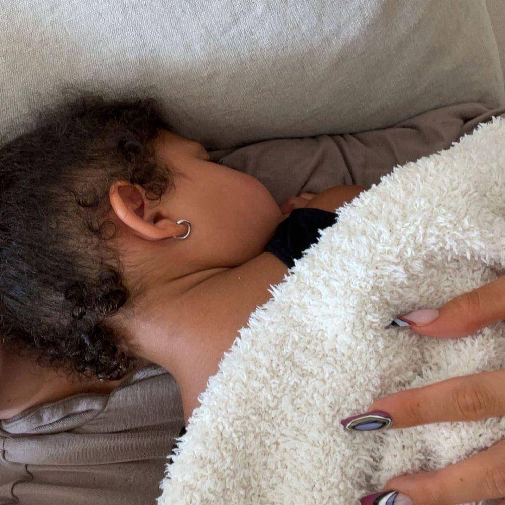 Kylie Jenner dan Stormi (Instagram.com/kyliejenner)