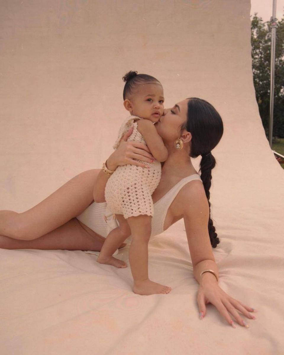 Kylie Jenner dan Stormi (Instagram.com/kyliejenner)