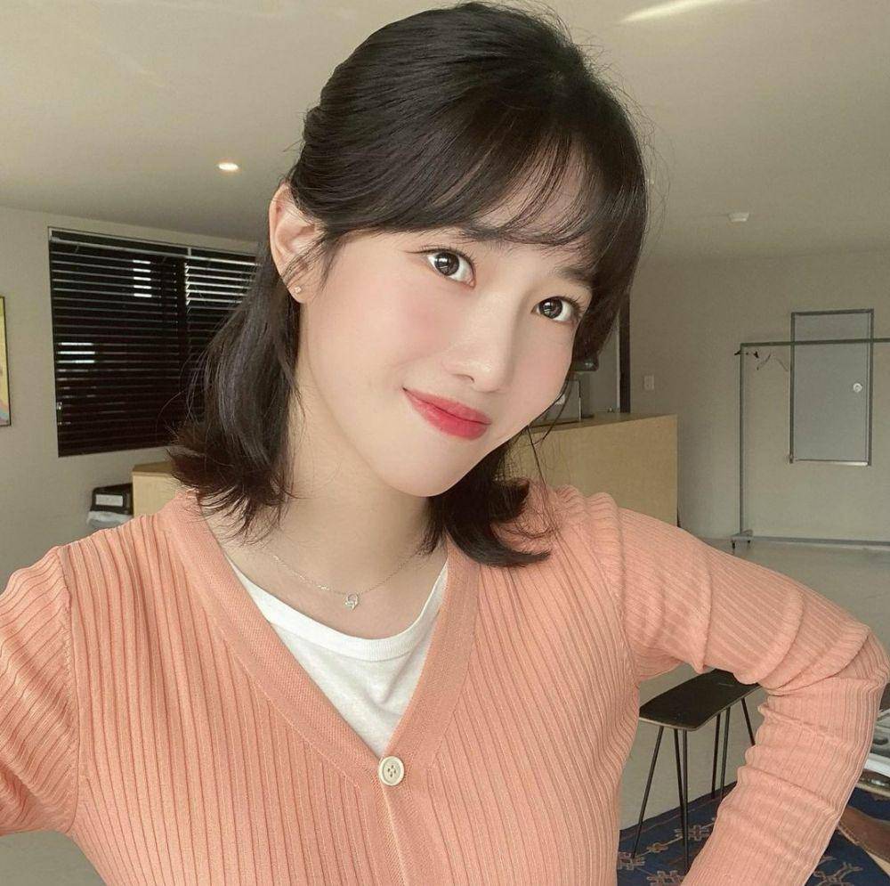 Yang Hye Ji (instagram.com/hazzisss)
