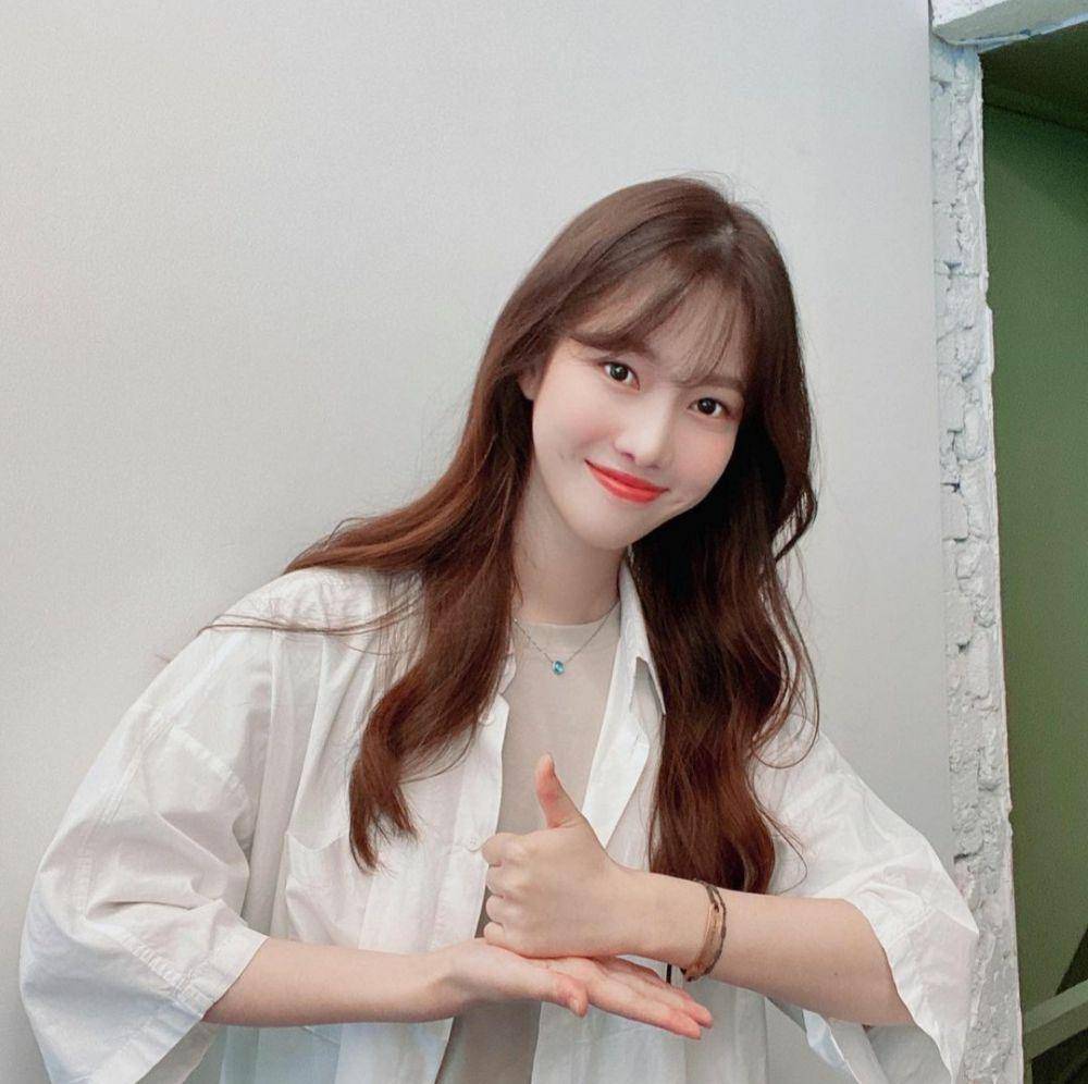 Yang Hye Ji (instagram.com/hazzisss)