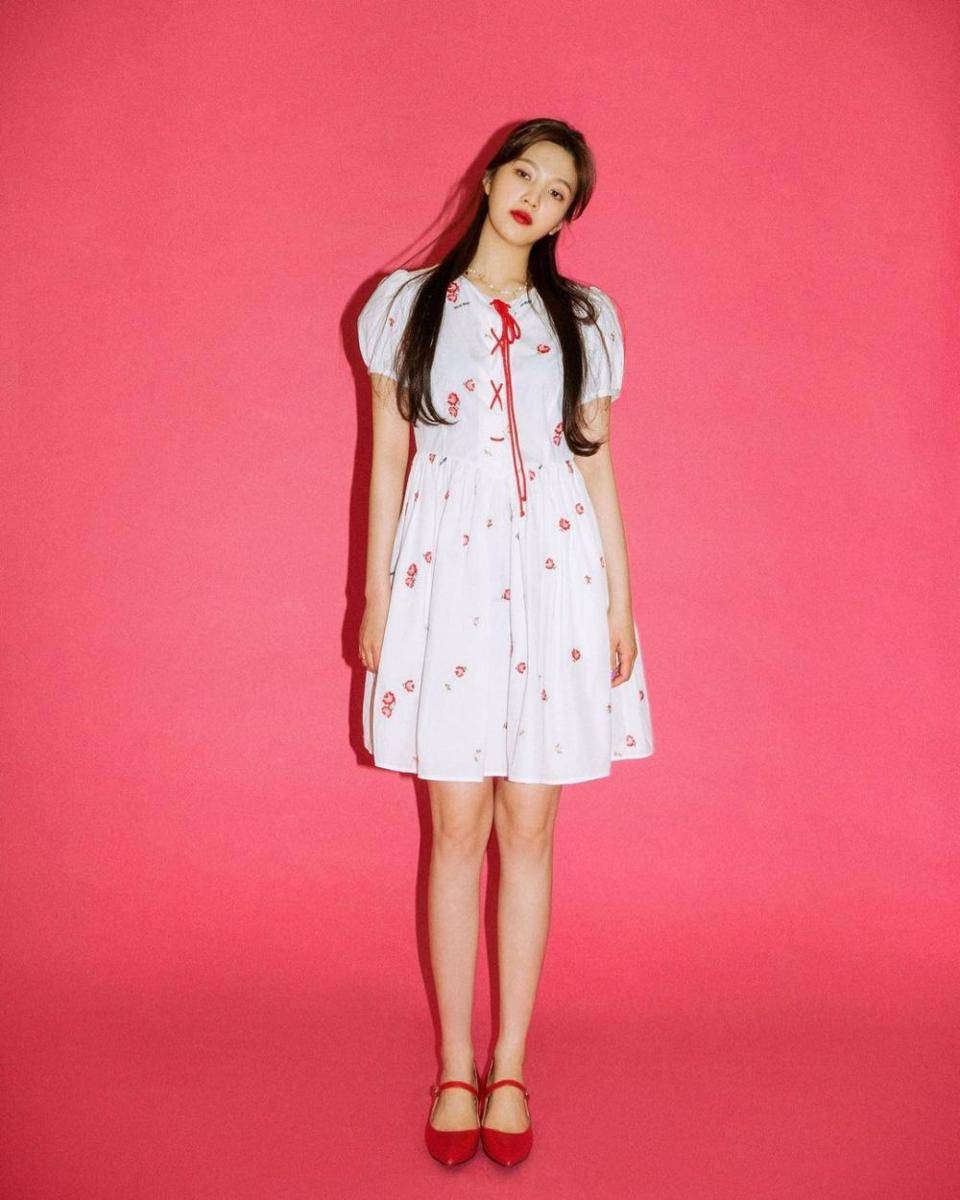 Outfit warna putih Joy (instagram.com/_imyour_joy)