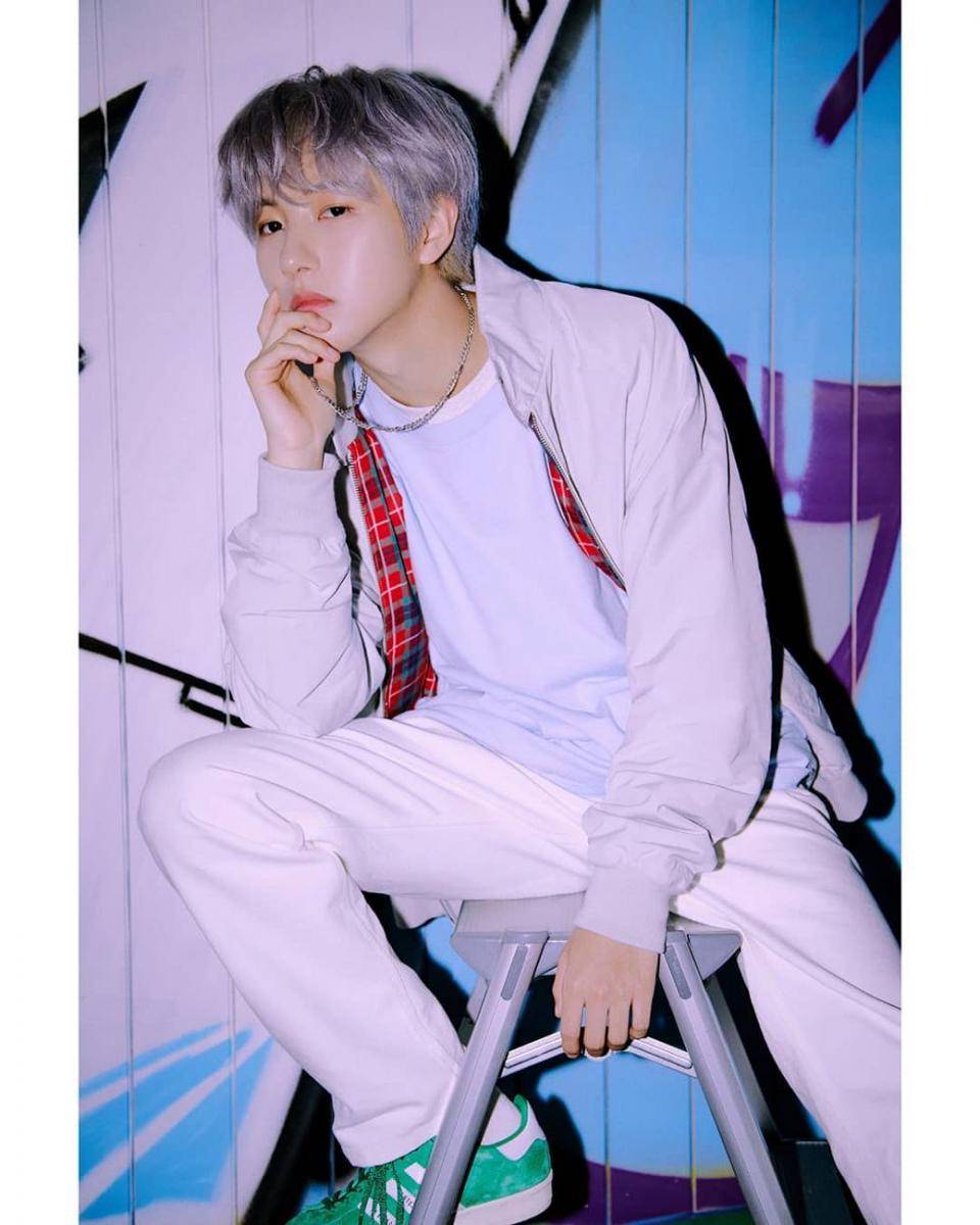 Outer ala Renjun NCT Dream (instagram.com/nctrenjunn)
