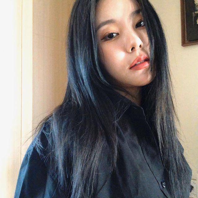 Wheein MAMAMOO (instagram.com/whee_inthemood)