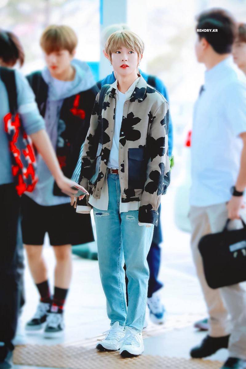 Outer ala Renjun NCT (twitter.com/RENDRY323)