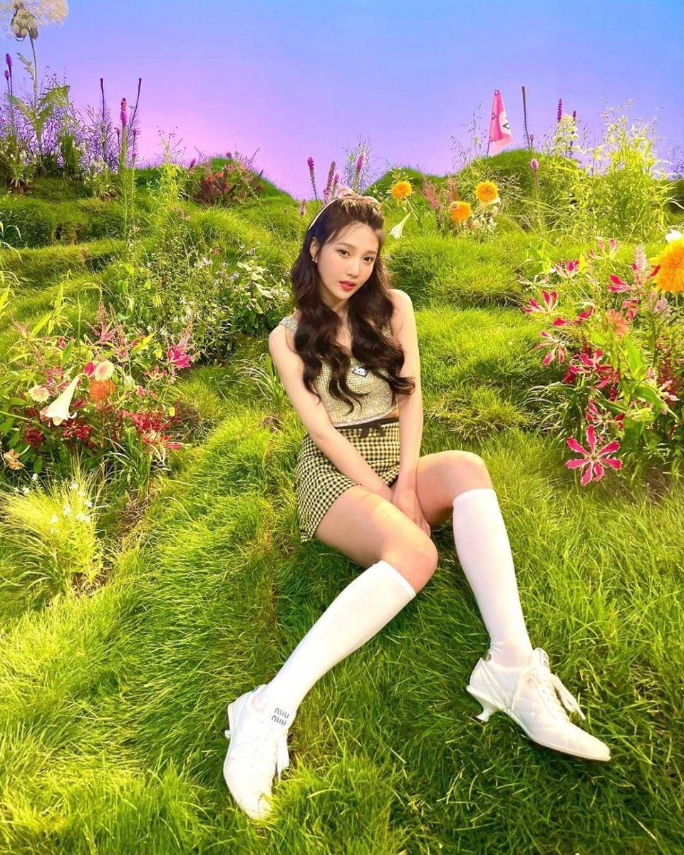 Joy Red Velvet (Instagram.com/_imyour_joy)