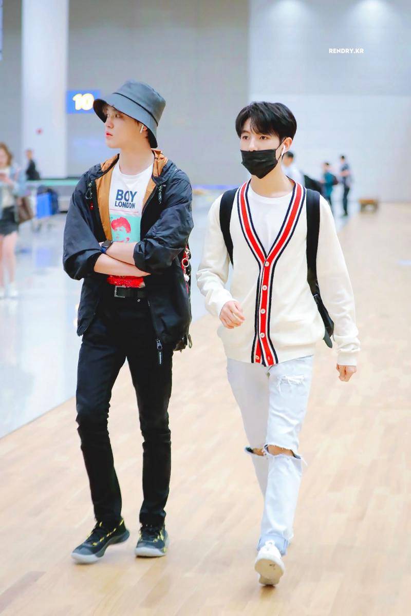 Outer ala Renjun NCT (twitter.com/RENDRY323)