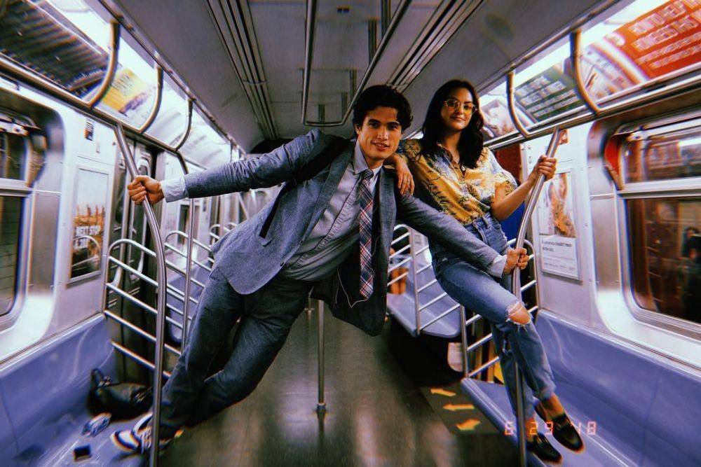 Charles Melton dan Camila Mendes (instagram.com/camimendes)