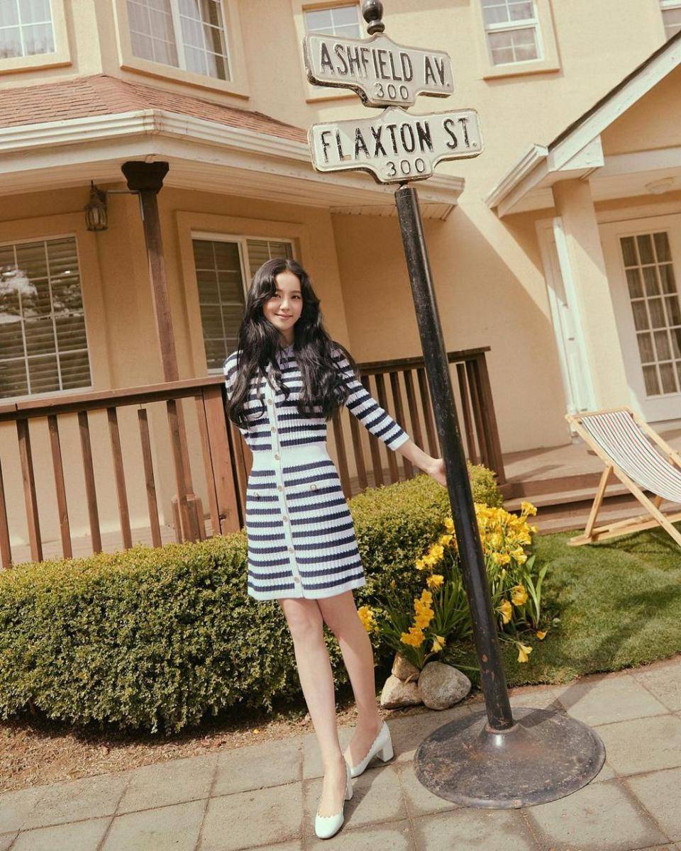 ootd Jisoo BLACKPINK (instagram.com/sooyaaa__)