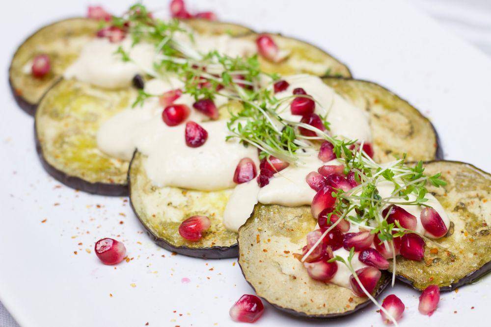 ilustrasi eggplant with buttermilk sauce (pixabay.com/Bernadette Wurzinger)