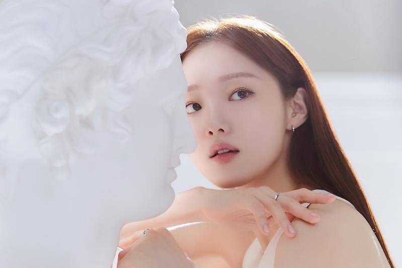 Lee Sung Kyung (post.naver.com/YG STAGE)