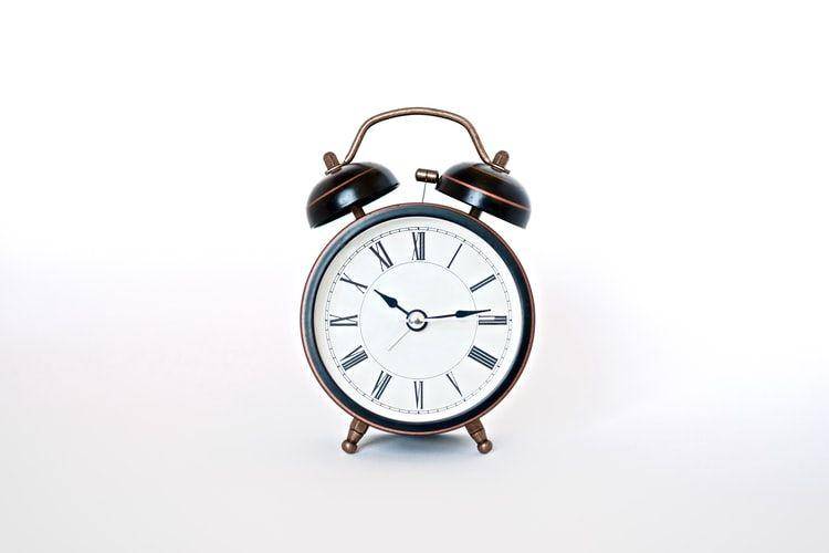 ilustrasi alarm (unsplash.com/insung yoon)
