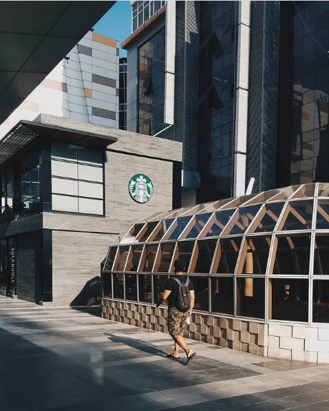 Starbucks Tangcily Mall (instagram.com/adityavictory)