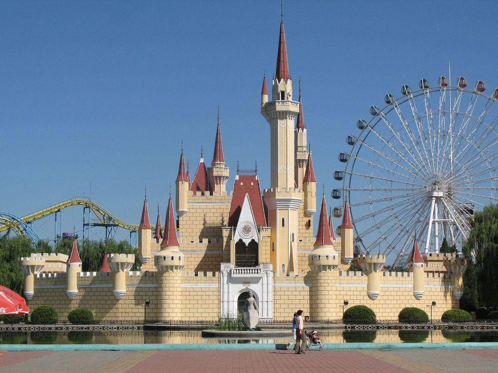 Beijing Shijingshan Amusement Park, Tiongkok (bannister.org)