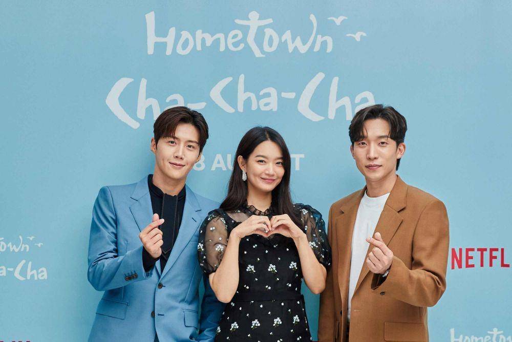 Press Conference drama Hometown Cha-Cha-Cha [24/682021] (dok. Netflix/Hometown Cha-Cha-Cha/)