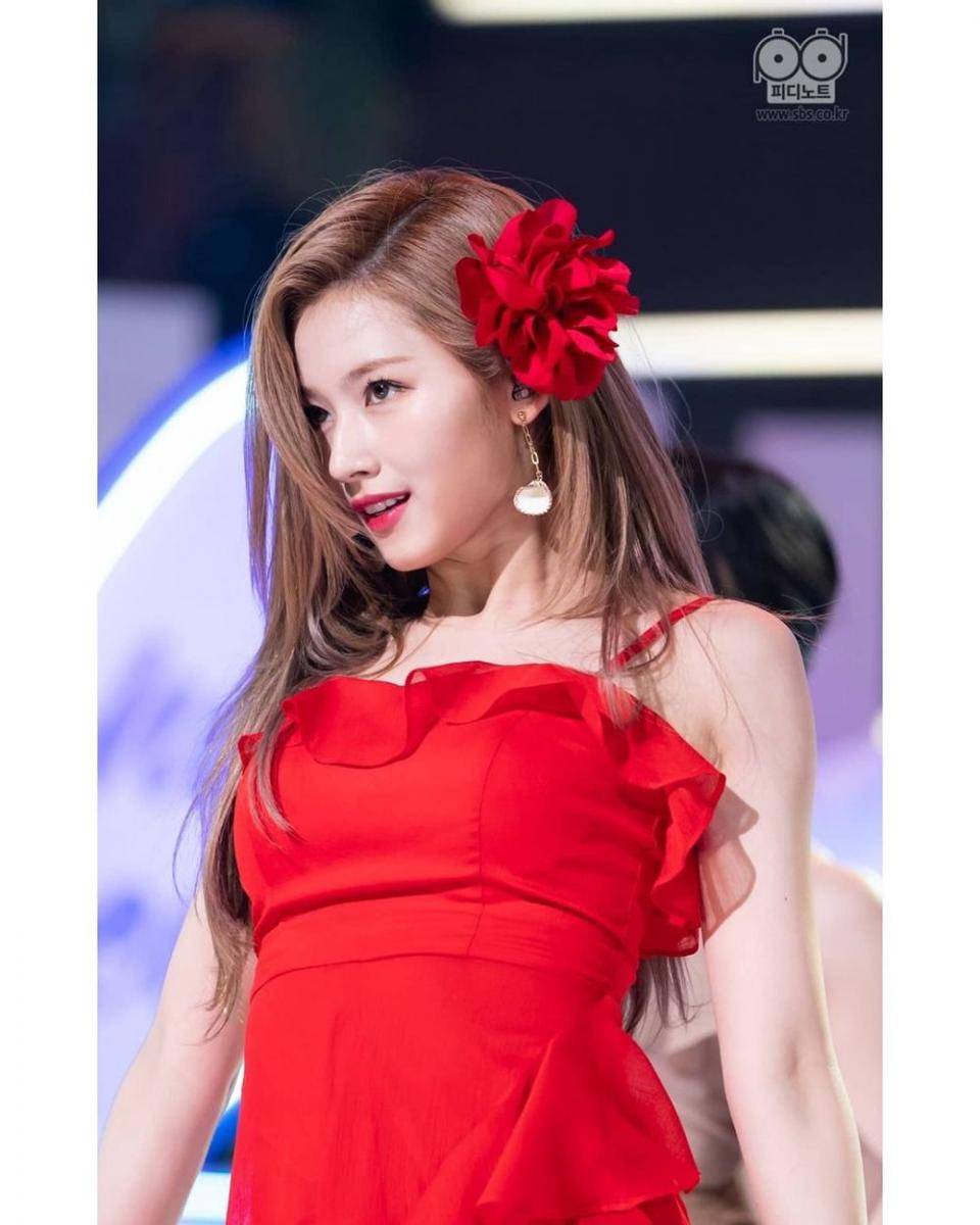 potret Sana (instagram.com/sana.twice.kr)