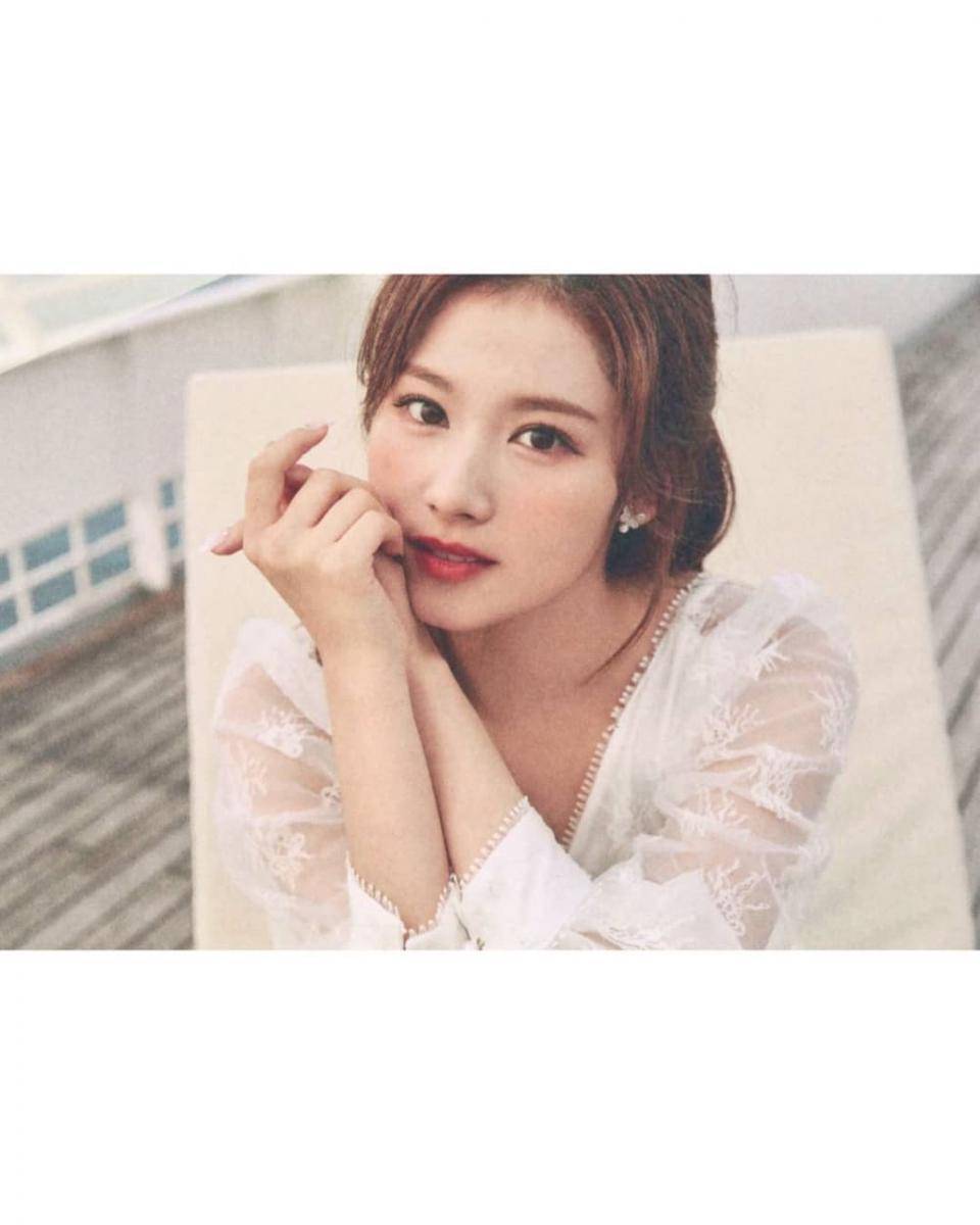 potret Sana (instagram.com/sana.twice.kr)