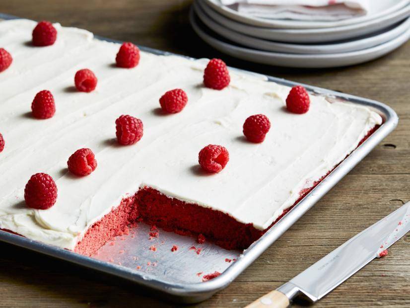 ilustrasi red velvet slab cake (foodnetwork.com/ree drummond)