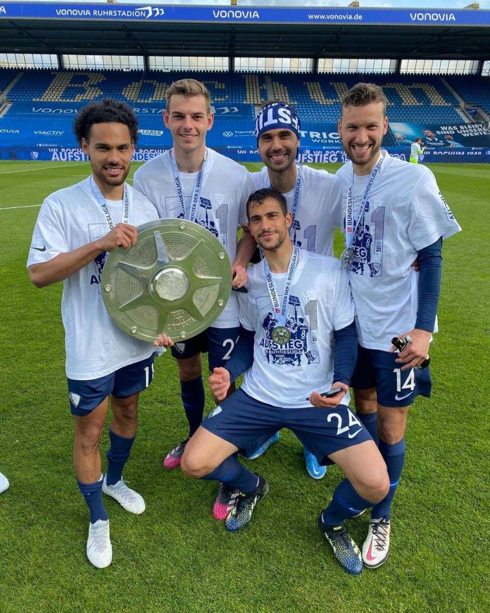 potret Gerrit Holtmann bersama rekan setimnya di VfL Bochum (instagram.com/gholtmann38)