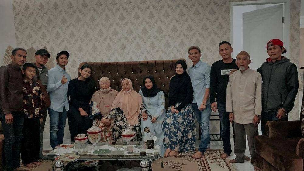 Ridho DA dan calon istri (instagram.com/da2_ridho)