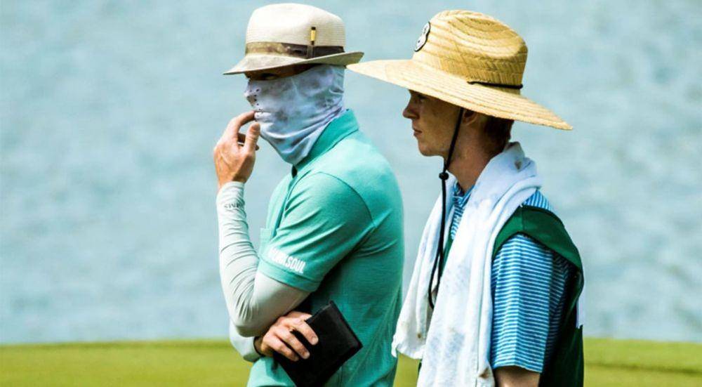 ilustrasi pakaian lengan panjang (pgatour.com/Jared Clemons)