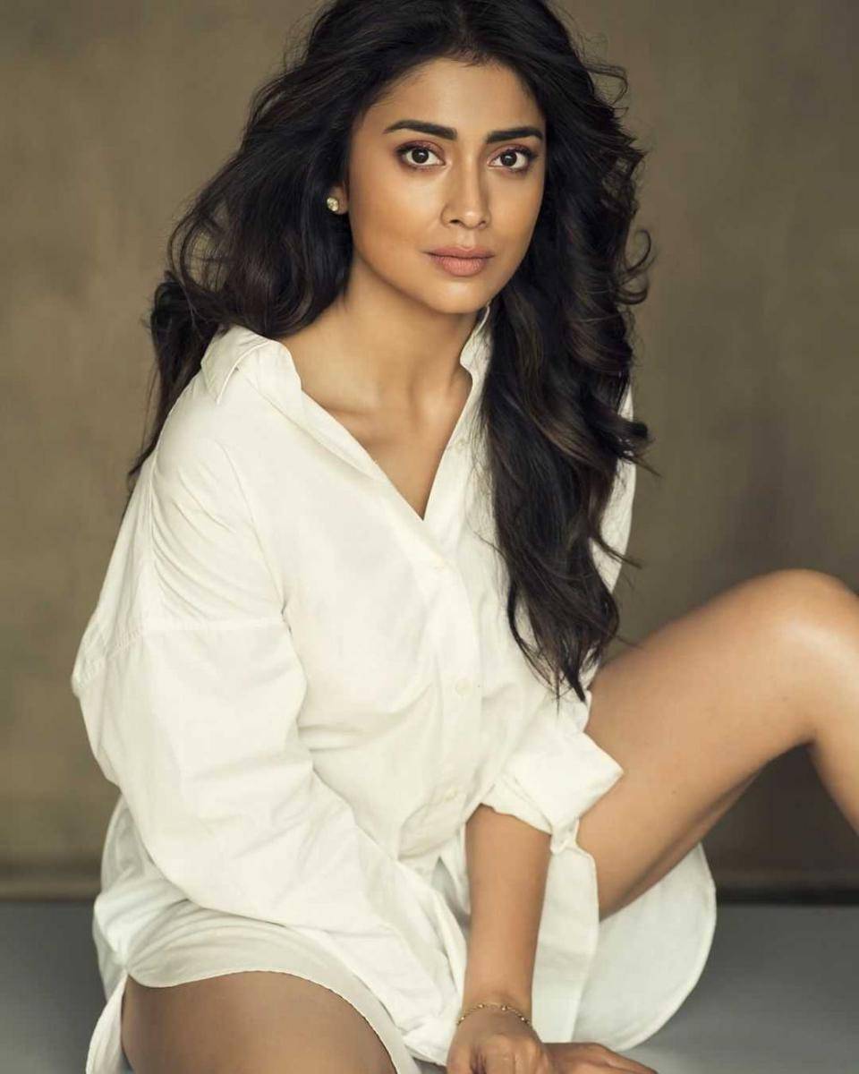Shriya Saran (instagram.com/shriya_saran1109)