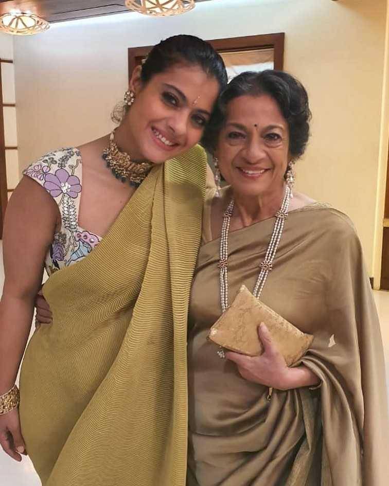 Kajol dan ibunya (instagram.com/kajol)