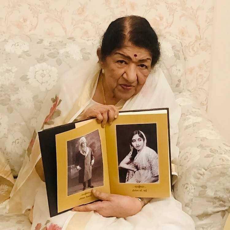 Lata Mangeshkar (instagram.com/lata_mangeshkar)