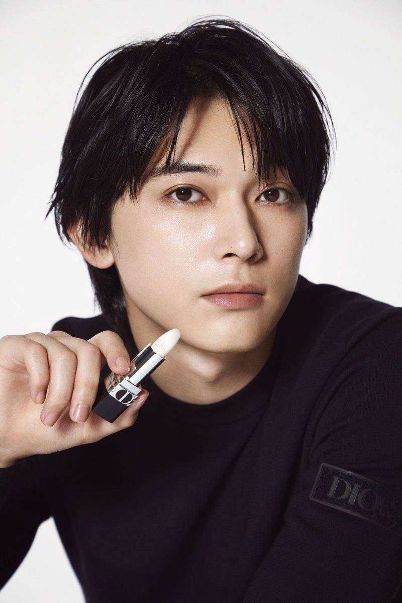 Ryo Yoshizawa (twitter.com/ryo_staff)
